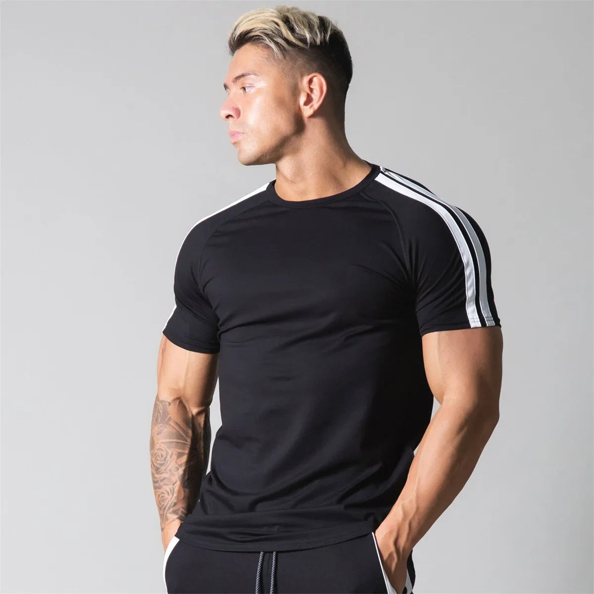New Gym Skinny T-shirt Men Cotton Casual Short Sleeve Shirt Male Bodybuilding Sport Tees Tops Summer Fitness Workout Clothing