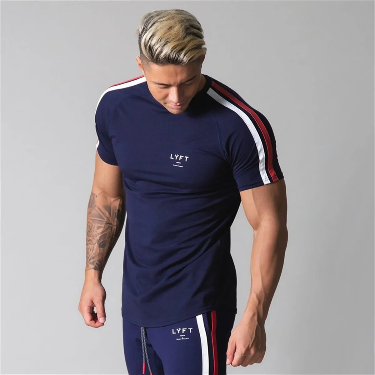 New Gym Skinny T-shirt Men Cotton Casual Short Sleeve Shirt Male Bodybuilding Sport Tees Tops Summer Fitness Workout Clothing