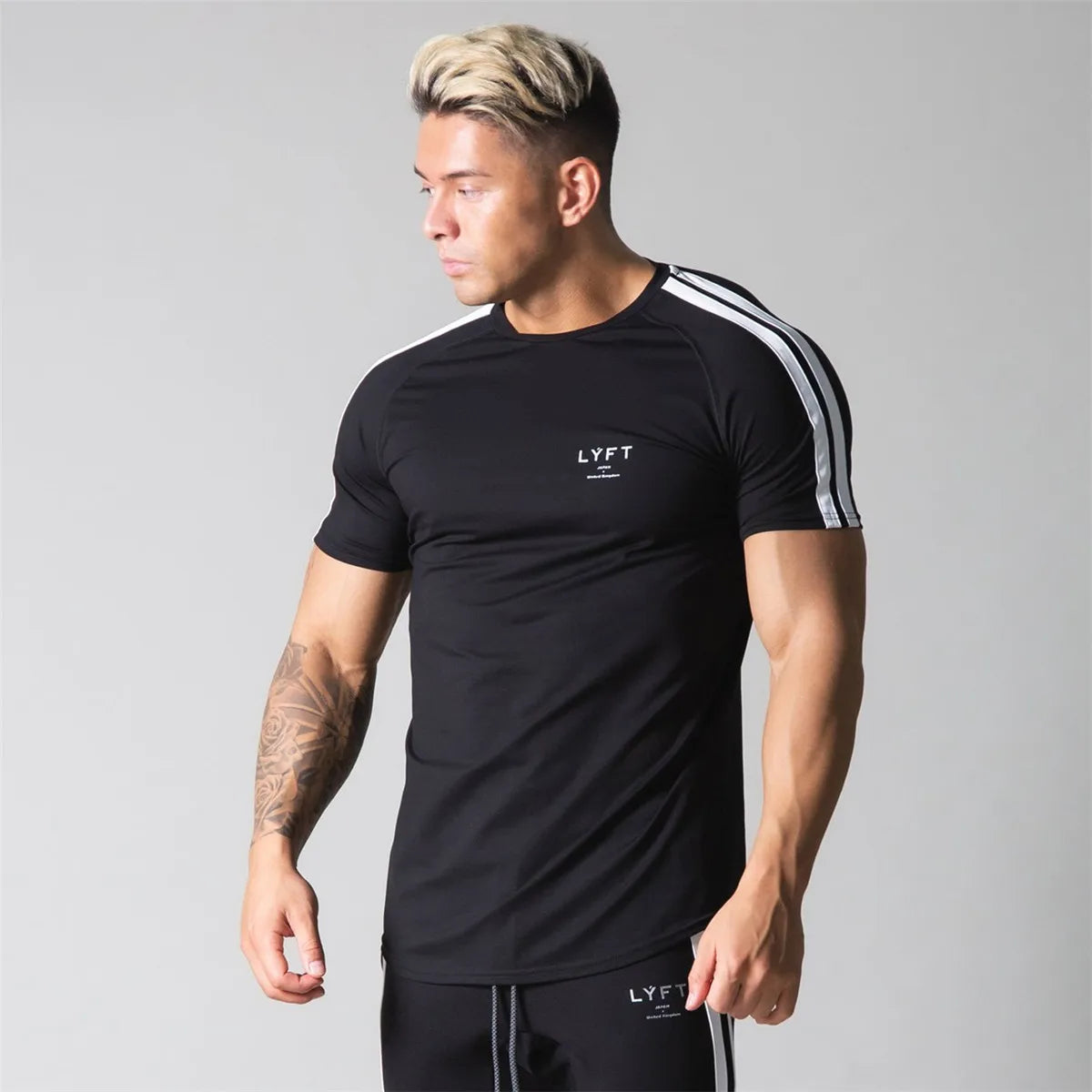 New Gym Skinny T-shirt Men Cotton Casual Short Sleeve Shirt Male Bodybuilding Sport Tees Tops Summer Fitness Workout Clothing