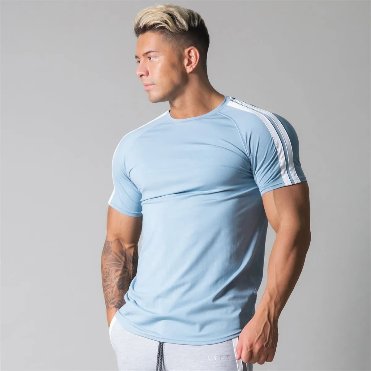 New Gym Skinny T-shirt Men Cotton Casual Short Sleeve Shirt Male Bodybuilding Sport Tees Tops Summer Fitness Workout Clothing