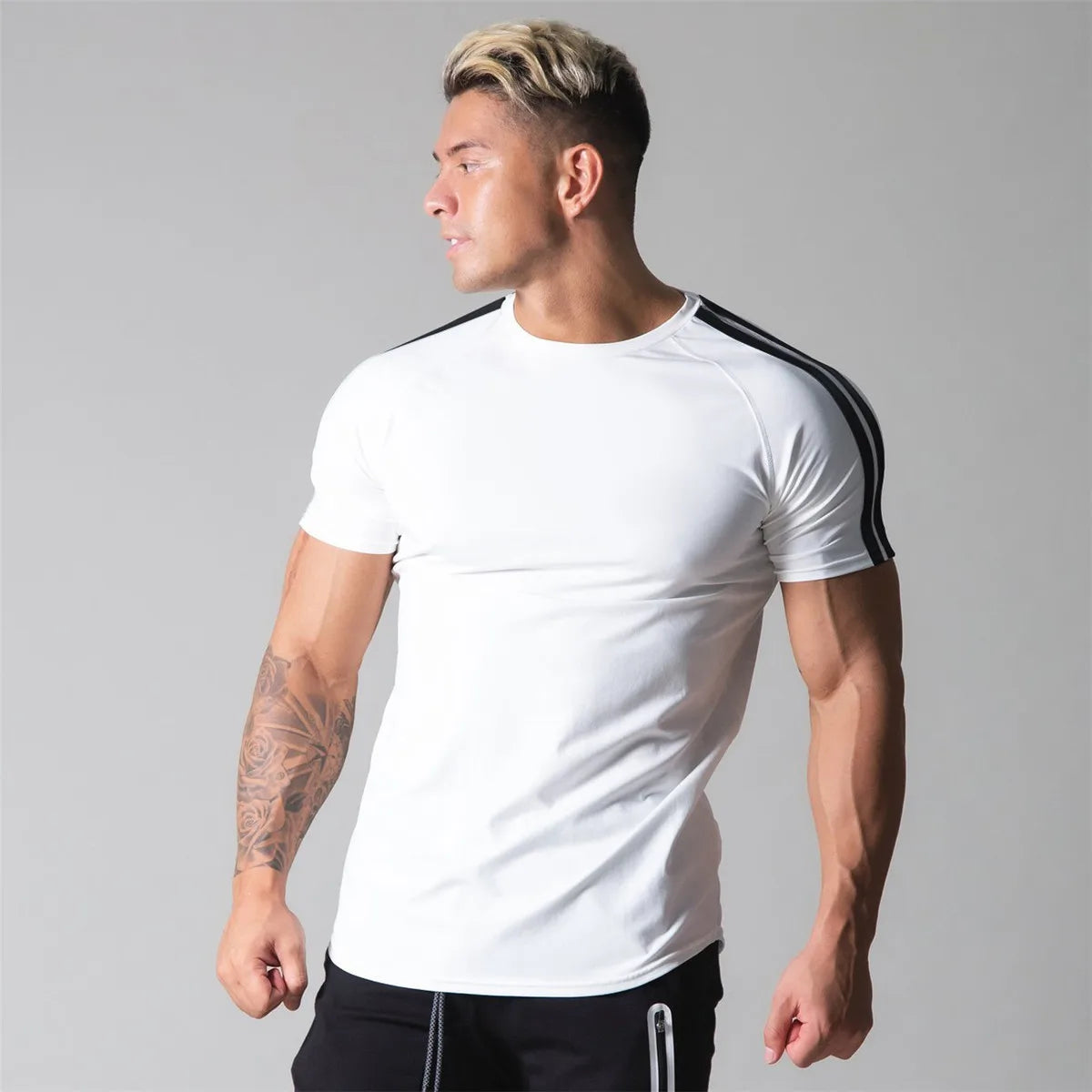 New Gym Skinny T-shirt Men Cotton Casual Short Sleeve Shirt Male Bodybuilding Sport Tees Tops Summer Fitness Workout Clothing