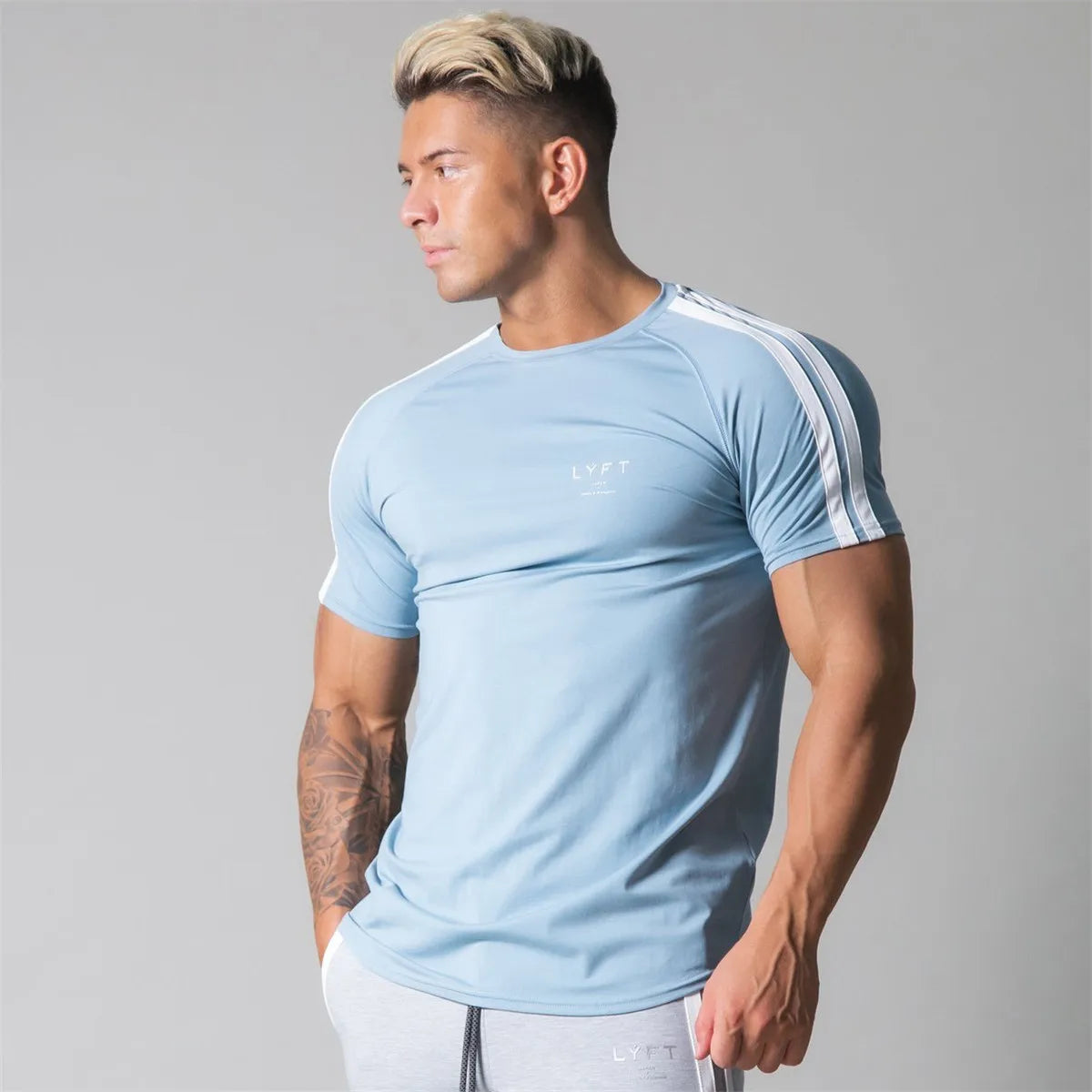 New Gym Skinny T-shirt Men Cotton Casual Short Sleeve Shirt Male Bodybuilding Sport Tees Tops Summer Fitness Workout Clothing